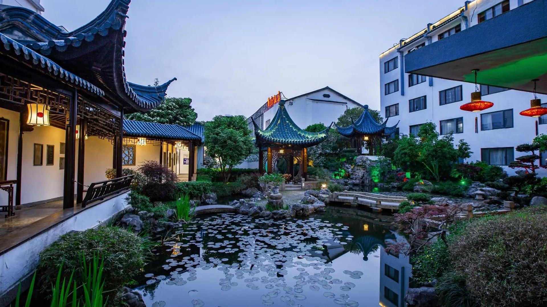 Hotel 苏州华侨饭店